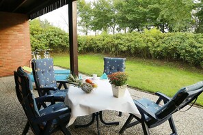 Outdoor dining - Apartment MeinFriKo (Friedrichskoog)
