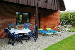 Outdoor dining - Apartment MeinFriKo (Friedrichskoog)