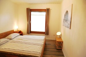 1 bedroom, in-room safe, WiFi - Apartment MeinFriKo (Friedrichskoog)