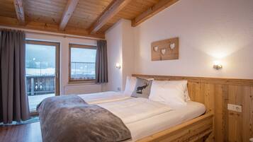 2 Schlafzimmer, Reisekinderbett, WLAN, BettwÀsche