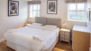 3 bedrooms, iron/ironing board, WiFi