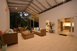 Interior - Pavilions in the Palms (Port Douglas)