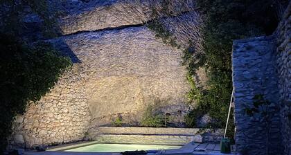 La Bonbonniere - Townhouse Saint-Saturnin-lès-Apt