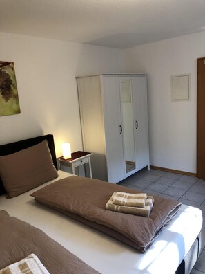1 bedroom, WiFi, bed sheets - Neveu Josephsberg Winery (Durbach)