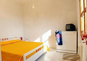 1 camera, ferro/asse da stiro, Wi-Fi