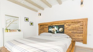 Unclassified image, 5 of 36, button - Villa Fairytale Cottage 1 (Istria - Svetvinčenat) (Svetvinčenat)
