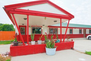 Front of property - OYO Hotel Lamberton Hwy 14 (Lamberton)