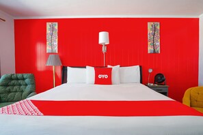 Room, 1 King Bed | Desk, iron/ironing board, cribs/infant beds, free WiFi