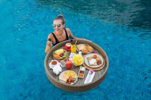 Daily buffet breakfast for a fee