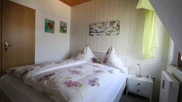 1 bedroom, iron/ironing board, WiFi