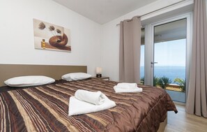 3 chambres, lit parapluie, Wi-Fi gratuit, draps fournis