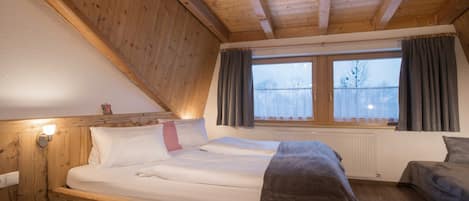 3 bedrooms, WiFi, bed sheets