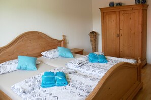 3 bedrooms, WiFi, bed sheets