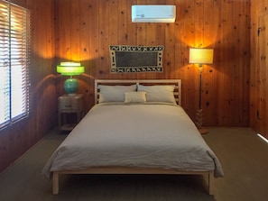 1 quarto, edredons de pluma, individualmente mobiliados, escrivaninha