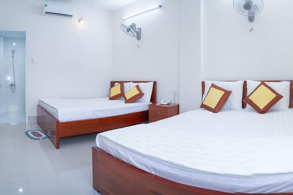 Double Room | Individually decorated, individually furnished, desk, laptop workspace