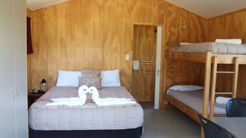Motel Studio | Blackout drapes, iron/ironing board, cribs/infant beds, free WiFi