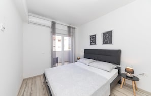 4 chambres, lit parapluie, Wi-Fi gratuit, draps fournis