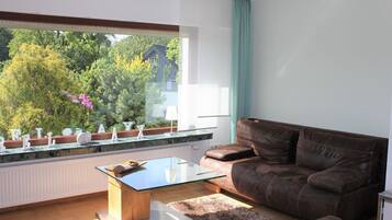 Télévision, lecteur de DVD, chaßne hi-fi