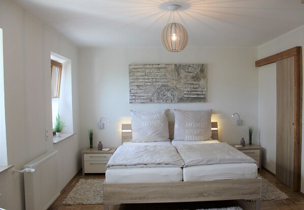 2 bedrooms, in-room safe, iron/ironing board, travel crib