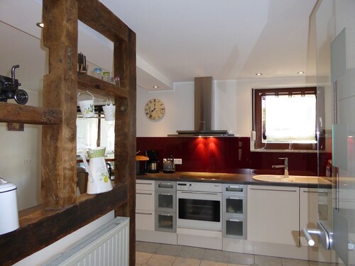 Ferienwohnung in Traumlage, 92m², Terrasse, Garten, Top-Ausstattung