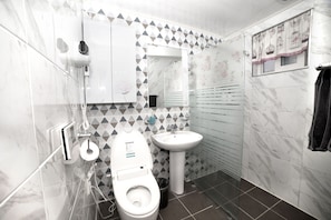 Bathroom - Pyeongchang Story Pension (Pyeongchang)