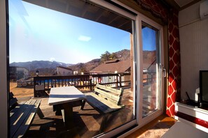 B101 | Terrace/patio