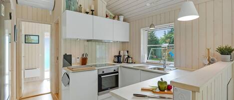 Réfrigérateur, surface de cuisson, lave-vaisselle, cafetiÚre-théiÚre