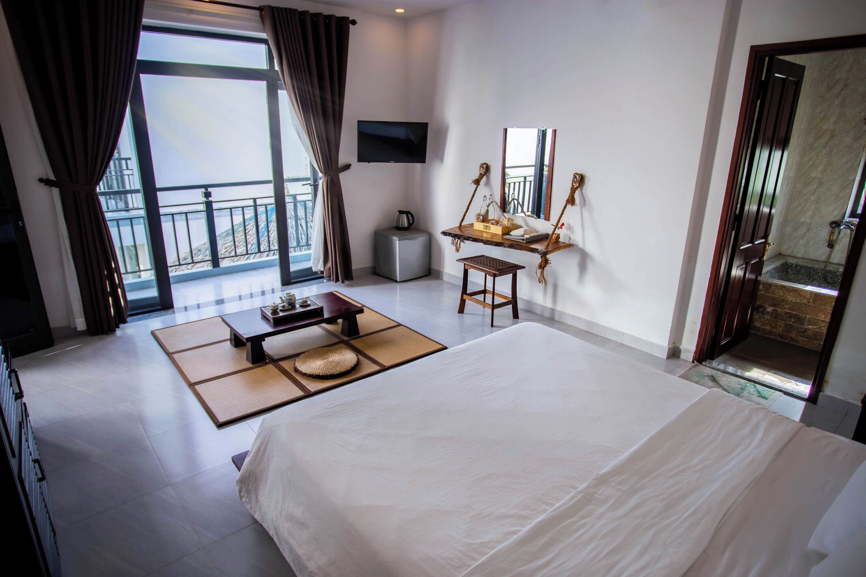 Panoramic Double Room | Ruang kerja komputer riba, langsir/tirai gelap terus, kalis bunyi 