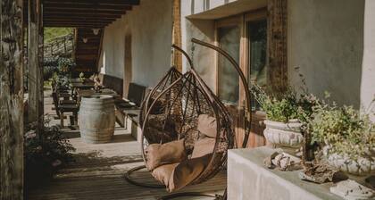 Cozy apartments in the newly renovated farm Ansitz Hof Neuhaus