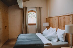 2 chambres, fer et planche à repasser, lit parapluie, Wi-Fi gratuit