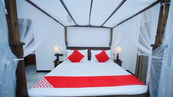 Chambre Double Deluxe | Minibar, coffres-forts dans les chambres, bureau