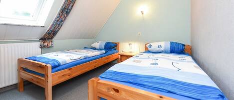 2 bedrooms, WiFi, bed sheets