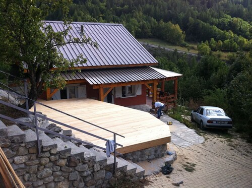 South facing chalet in the Mercantour park