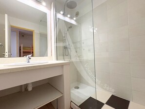 Shower, hair dryer