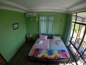 Panoramic Twin Room, Partial Sea View