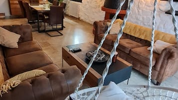 Smart-tv en een open haard