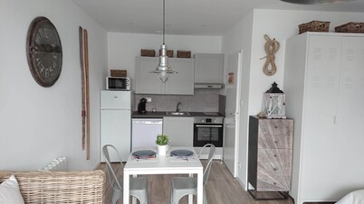 Our islands: 50th parallel - 200m from the beach