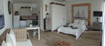 Our islands: 50th parallel - 200m from the beach