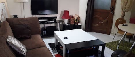 Télévision à écran plat