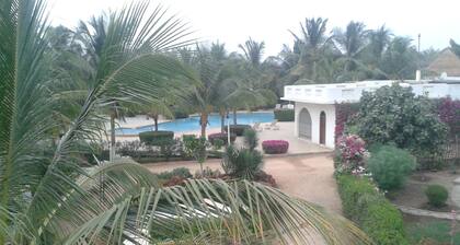 Résidence TROPICAL PARC . Belle Villa avec piscine