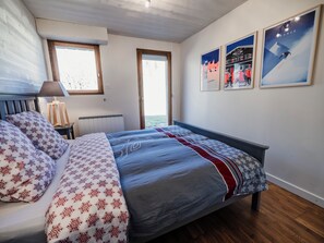 1 chambre, chambres insonorisées, fer et planche à repasser