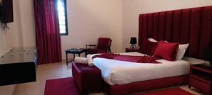 6 bedrooms, in-room safe, free WiFi - Beautiful villa with 5 exclusive suites in Marrakech and a private pool (Marrakech)