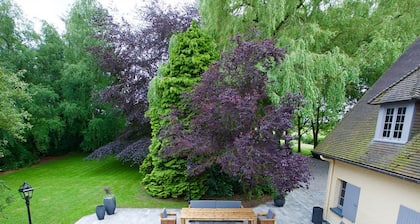 Luxurious Villa with Spa, Large Garden, Near Lille - Sleeps 14