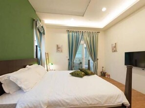 Comfort Double Room | Individually decorated, desk, blackout drapes, free WiFi