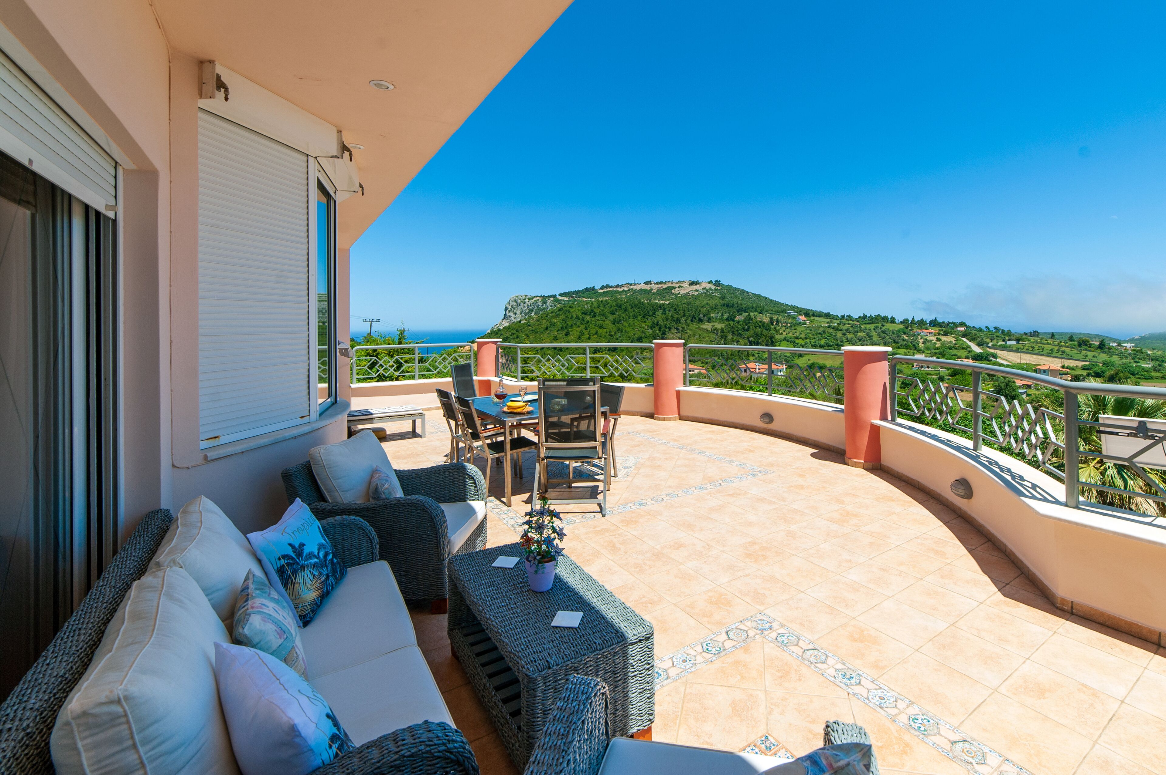 บริเวณภายนอก