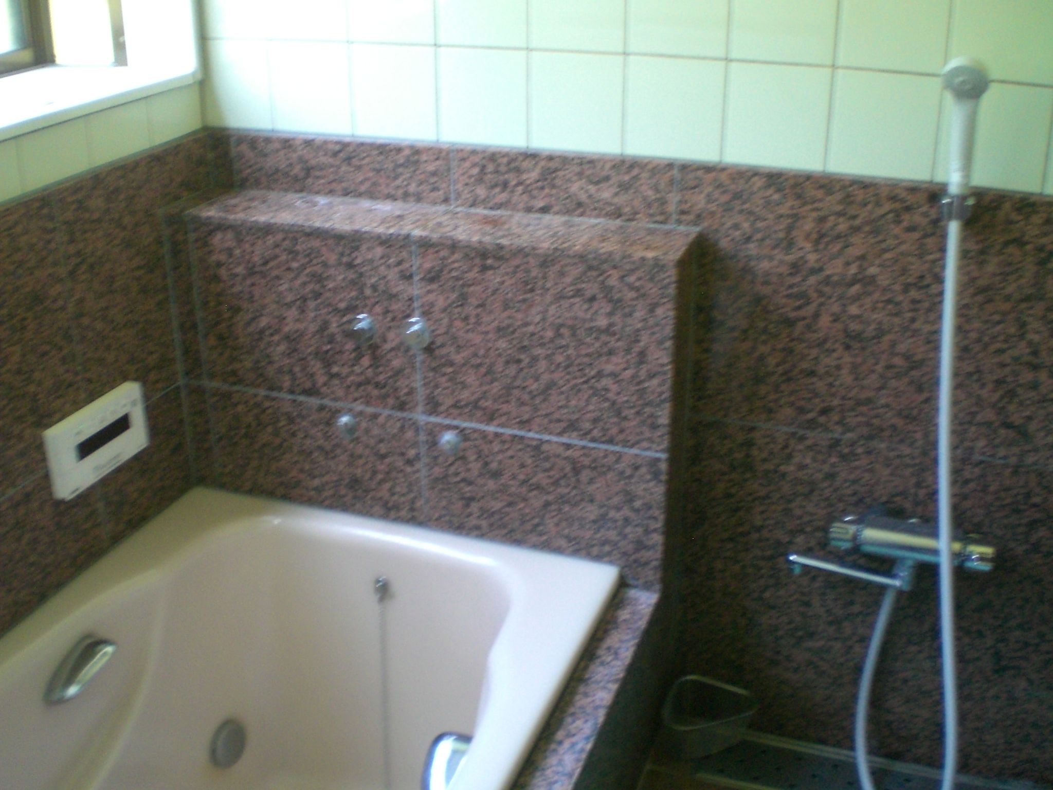 传统客房 (Japanese Style, For 6 Guests) | 浴室 | 淋浴/盆浴组合、吹风机、拖鞋、电子马桶