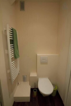 Dusche, kostenlose Toilettenartikel, Haartrockner