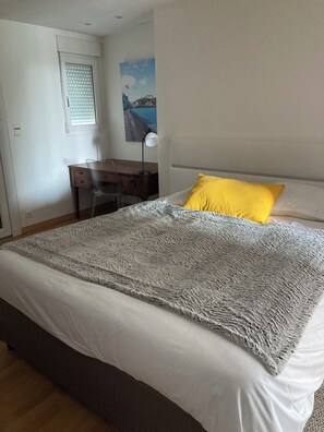 3 bedrooms, iron/ironing board, travel cot, WiFi