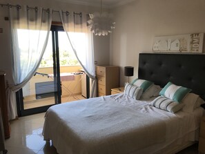 1 Schlafzimmer, Bügeleisen/Bügelbrett, Reisekinderbett, kostenloses WLAN