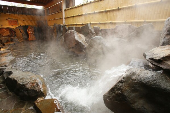 Hot springs - Madarao Kogen Hotel (Myoko)